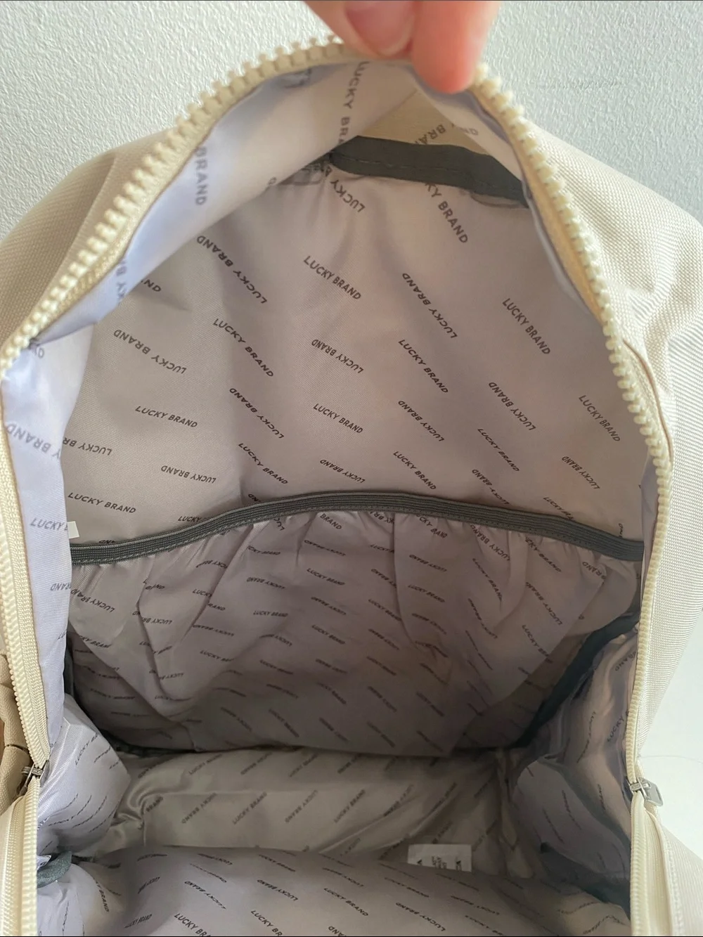 Lucky Brand light neutral